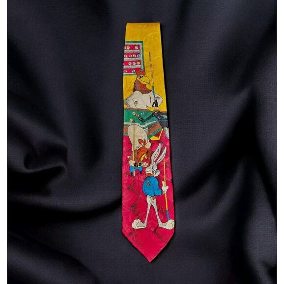 Vtg Looney Tunes Silk Tie Playing Pool Bugs Daffy Foghorn Yosemite 1992 Italy - Picture 1 of 6